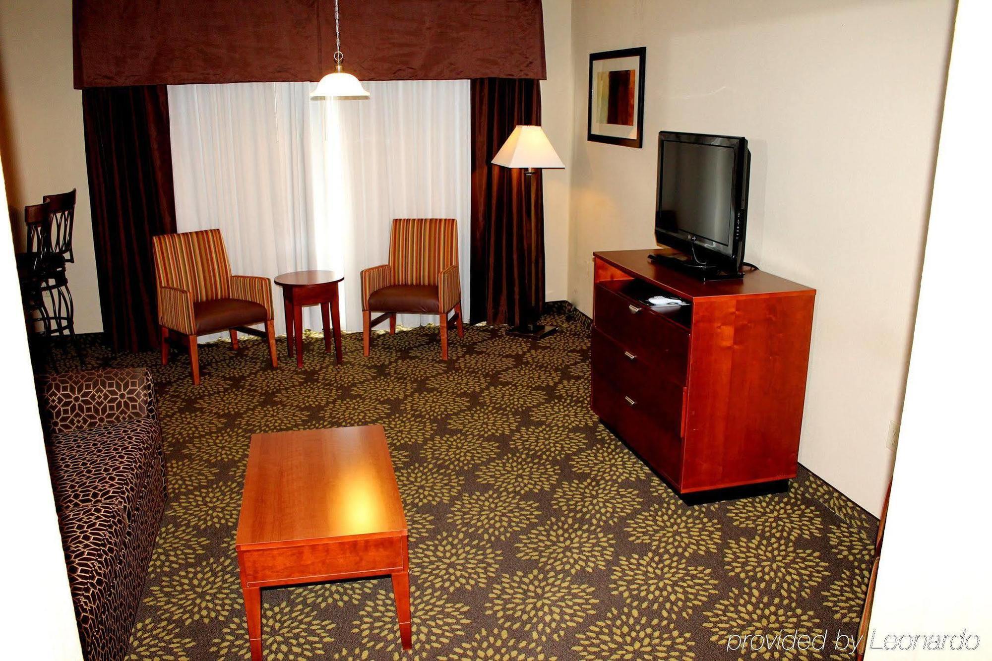 Holiday Inn Express Hotel & Suites Starkville, An Ihg Hotel Kültér fotó